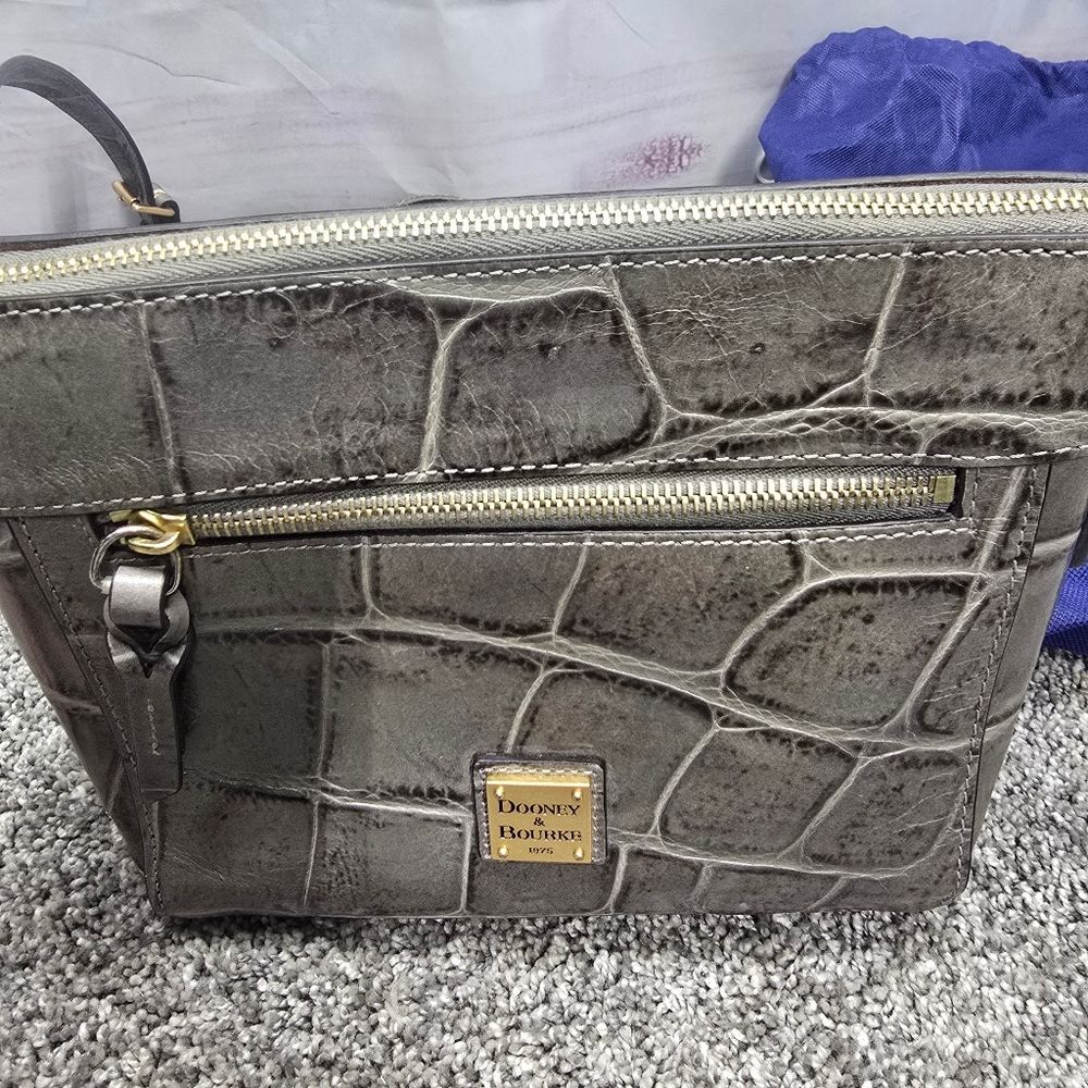 Dooney & Bourke Gray Crocodile Embossed Leather Crossbody with Dustbag - Picture 9 of 16